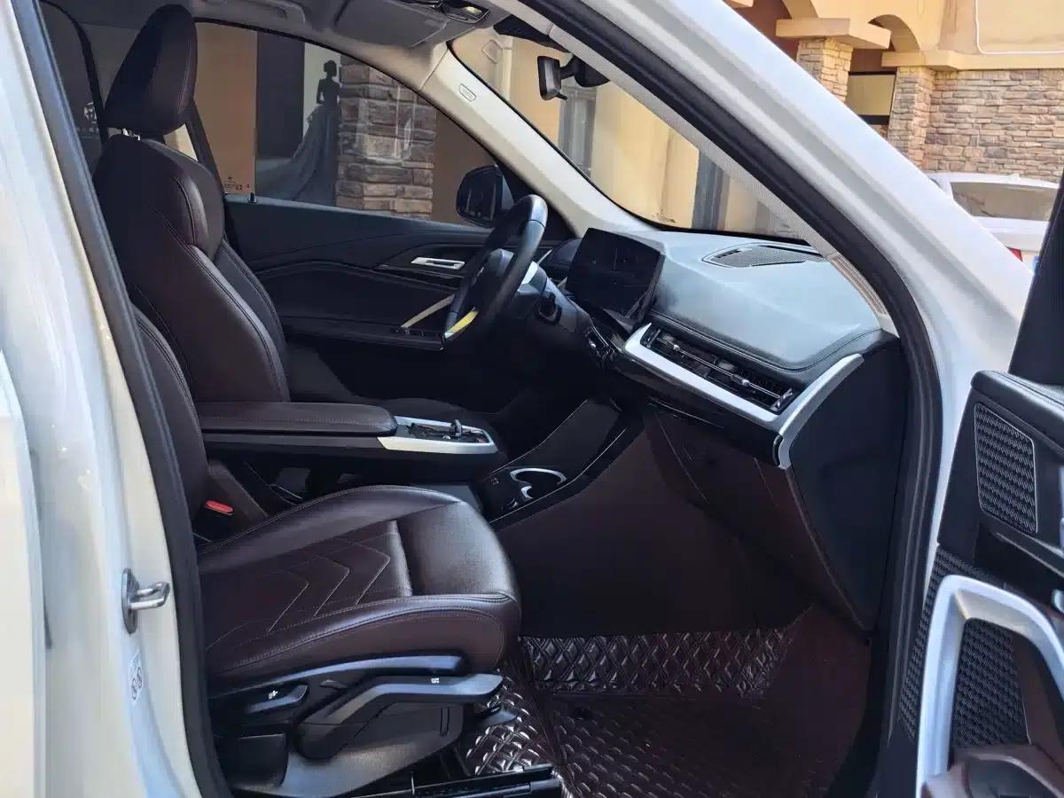 2023 BMW X1 sDrive20Li X Design Package — миниатюра 17