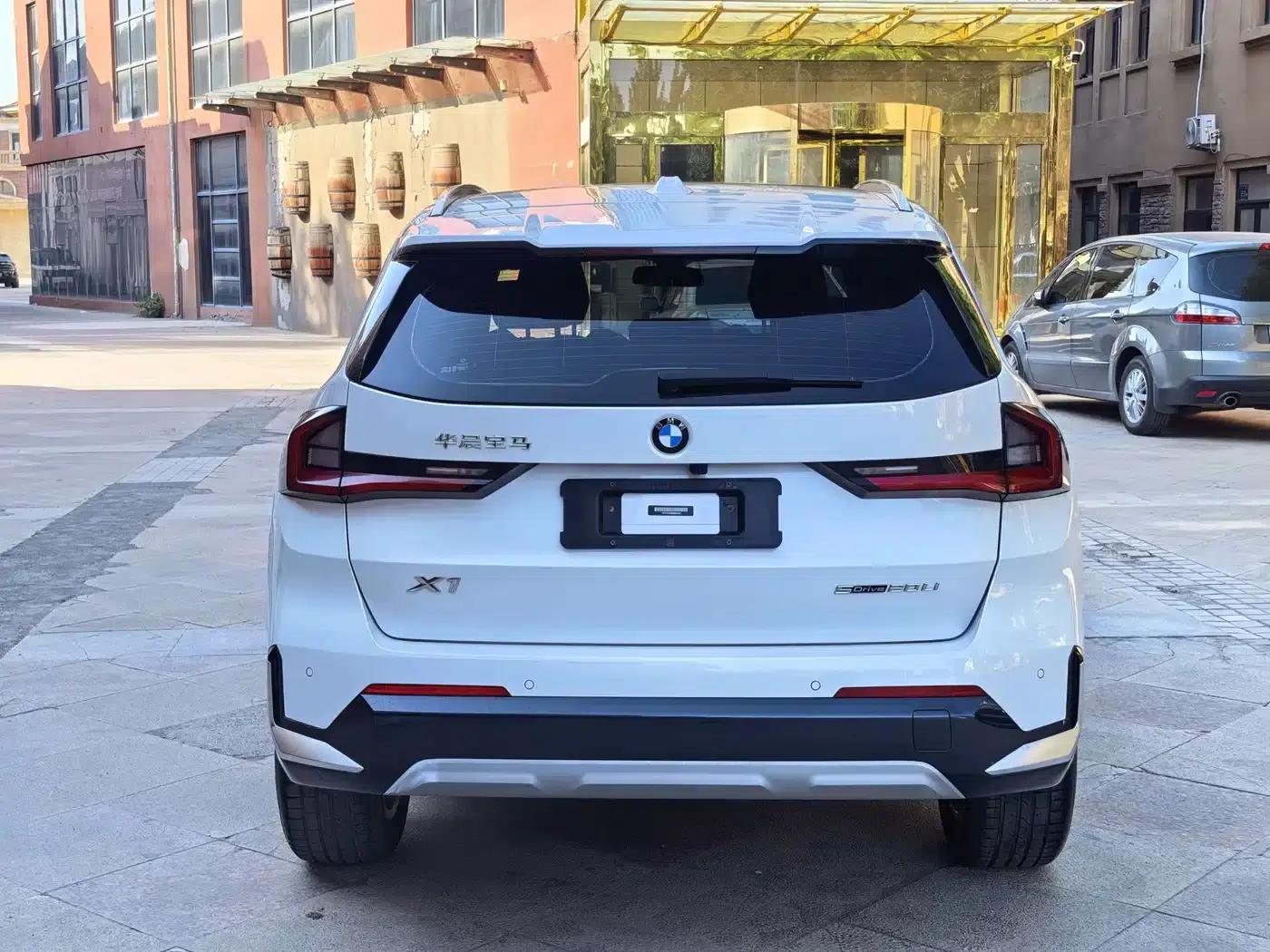 2023 BMW X1 sDrive20Li X Design Package — миниатюра 4