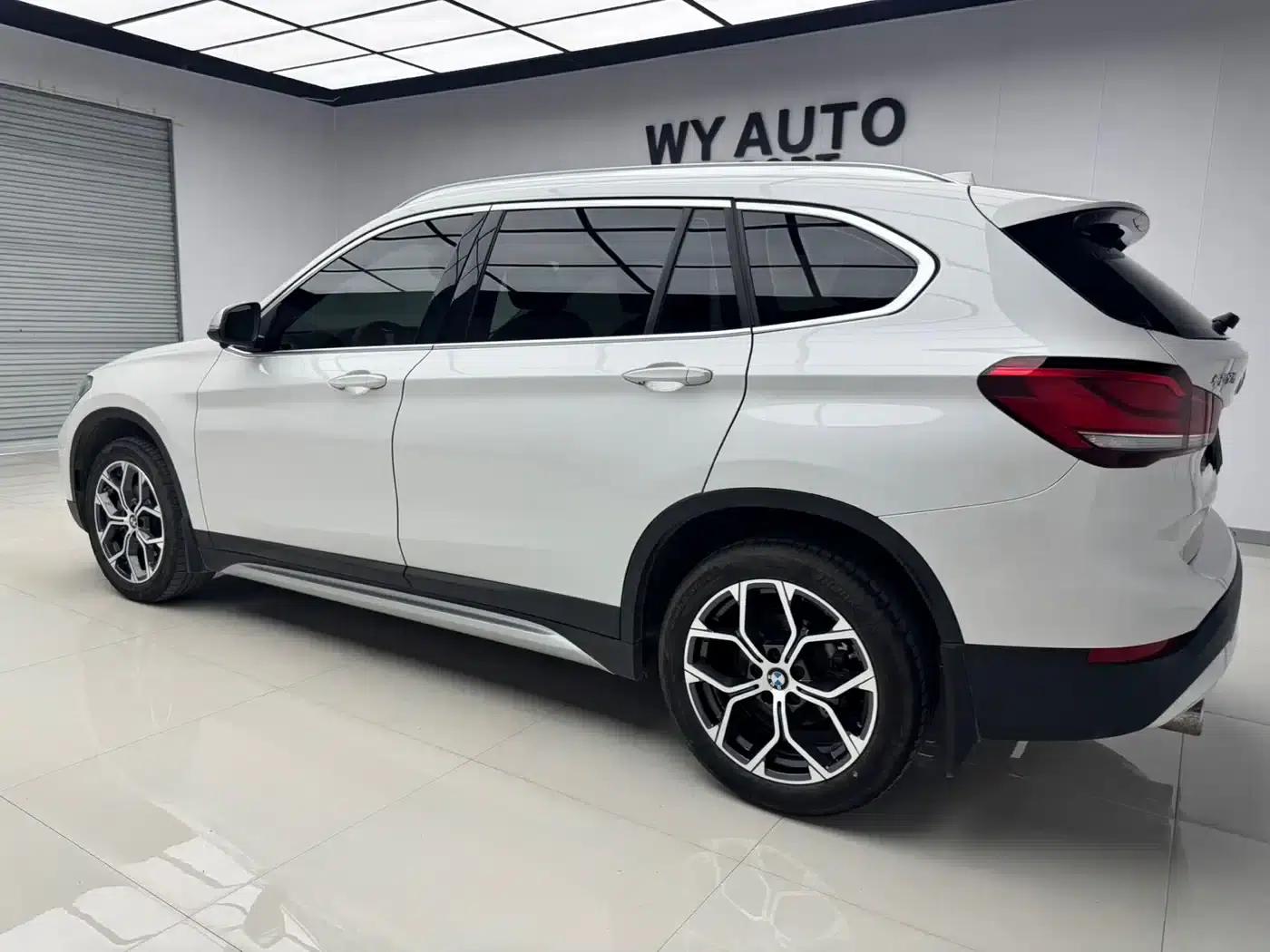 BMW X1 2022 sDrive20Li Fashion Edition — миниатюра 3