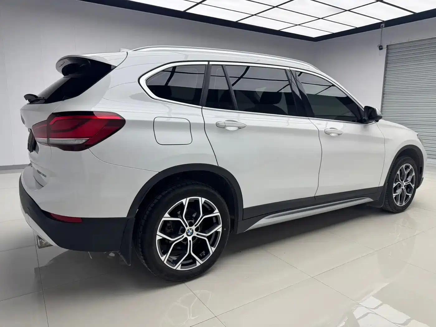 BMW X1 2022 sDrive20Li Fashion Edition — миниатюра 5