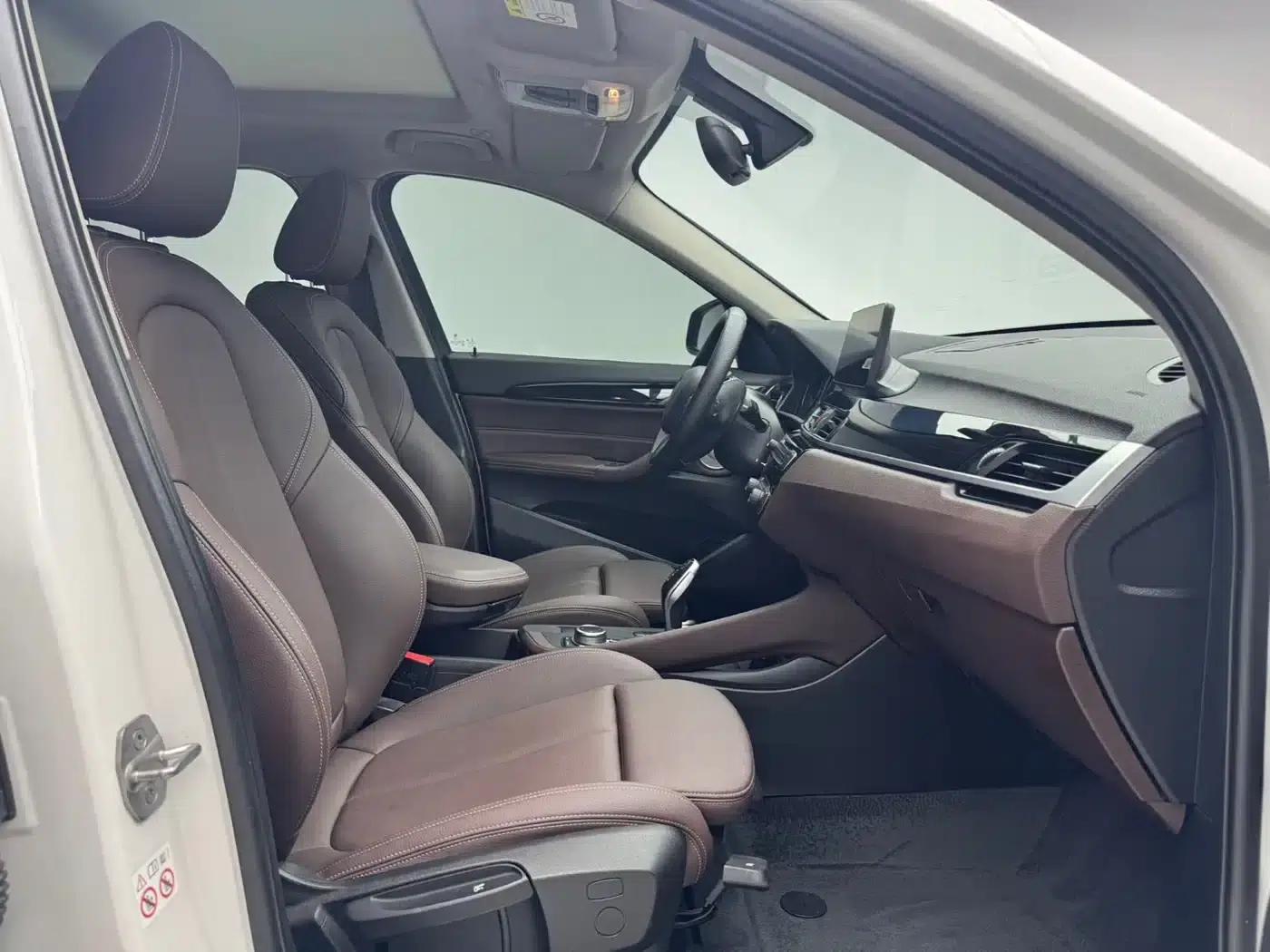 BMW X1 2022 sDrive20Li Fashion Edition — миниатюра 9