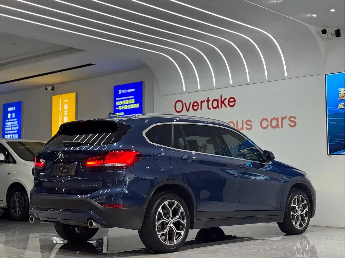 BMW X1 2022 sDrive25Li Leading Edition — миниатюра 6