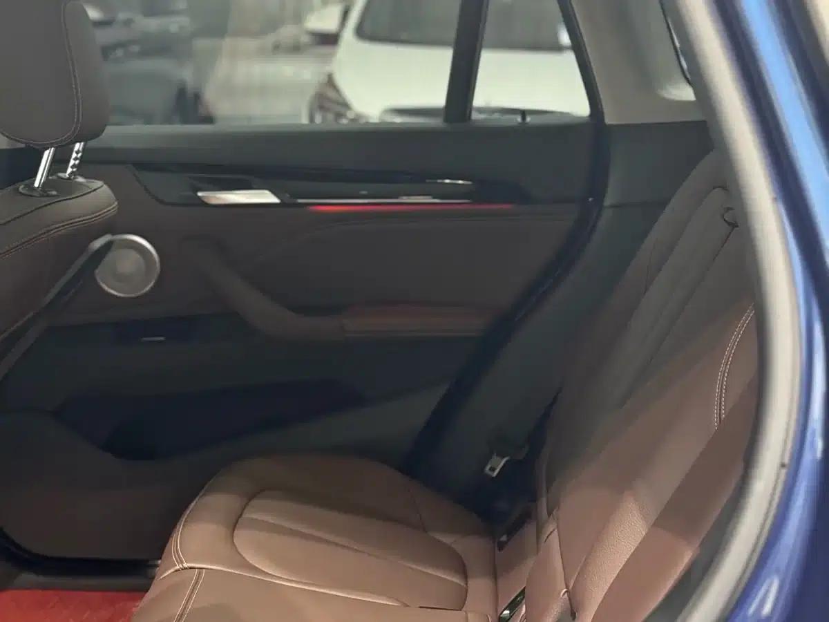 BMW X1 2022 sDrive25Li Leading Edition — миниатюра 8