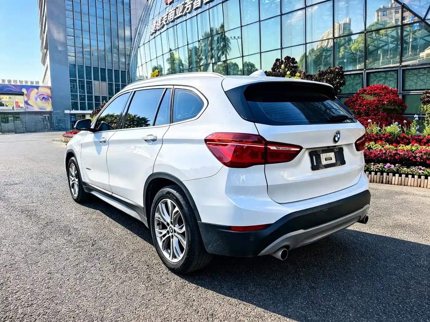BMW X1 2018 sDrive20Li Leading Edition — миниатюра 12