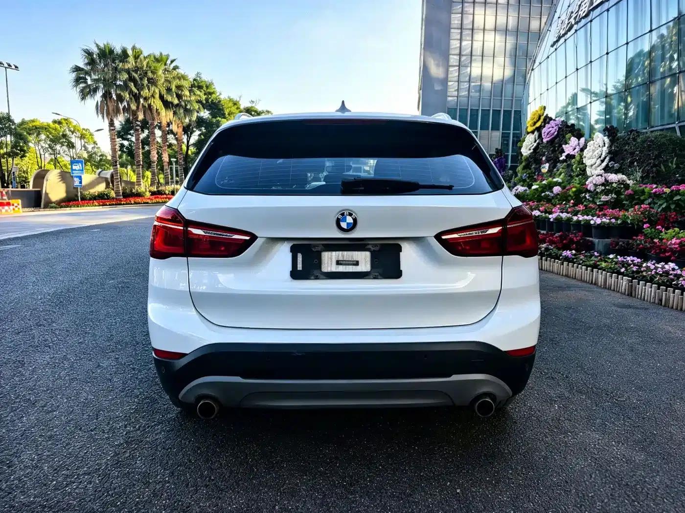 BMW X1 2018 sDrive20Li Leading Edition — миниатюра 13