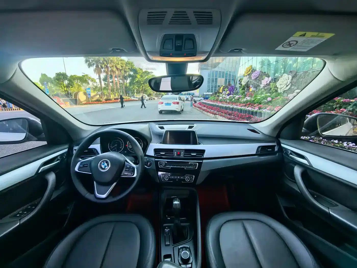 BMW X1 2018 sDrive20Li Leading Edition — миниатюра 7