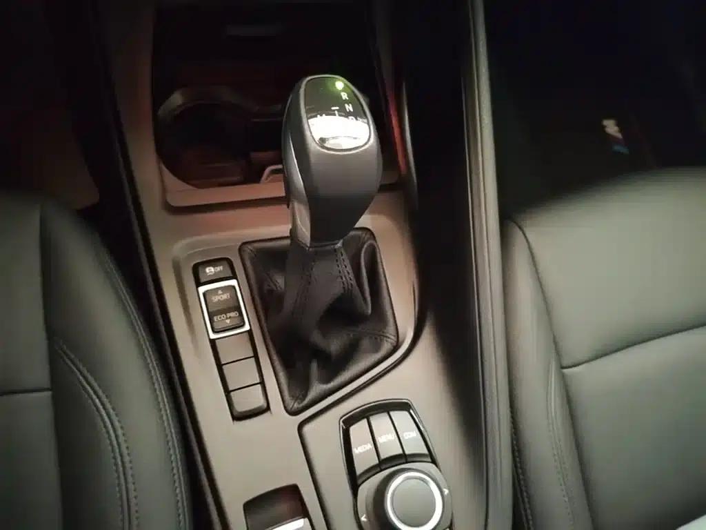 BMW X1 2019 sDrive20Li Leading Edition — миниатюра 14