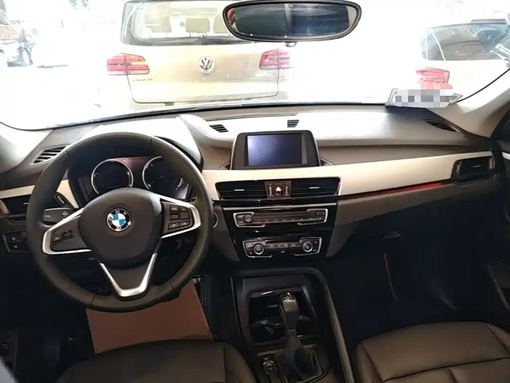 BMW X1 2019 sDrive20Li Leading Edition — миниатюра 10