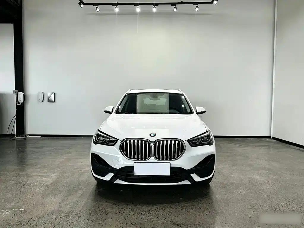 BMW X1 2022 sDrive25Li Leading Edition — миниатюра 6