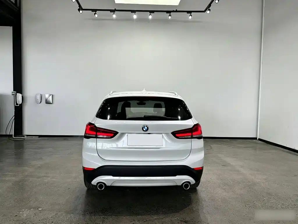 BMW X1 2022 sDrive25Li Leading Edition — миниатюра 10