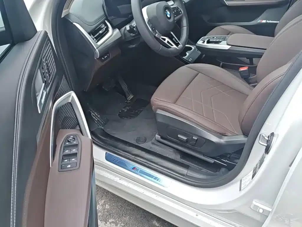 2024 BMW X1 sDrive25Li M Sport Package — миниатюра 23