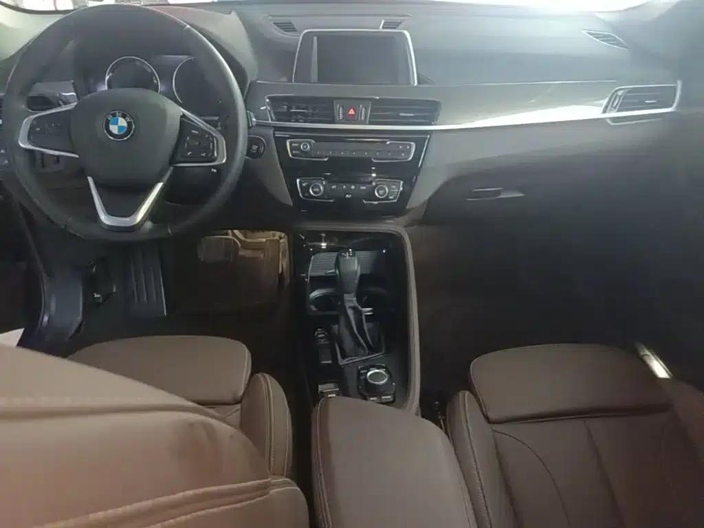 BMW X1 2019 sDrive18Li Premium — миниатюра 10