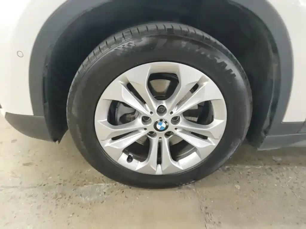 BMW X1 2016 sDrive18Li Premium — миниатюра 23