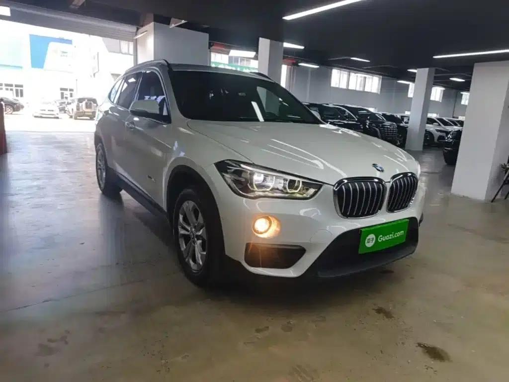 BMW X1 2016 sDrive18Li Premium — миниатюра 4