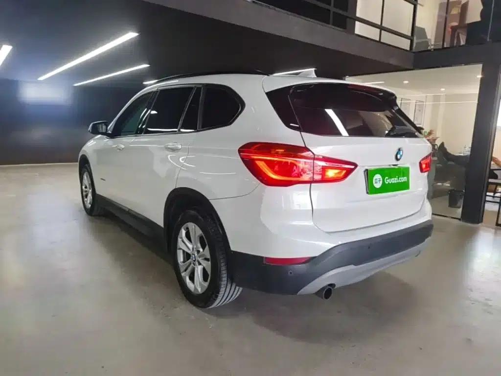 BMW X1 2016 sDrive18Li Premium — миниатюра 5