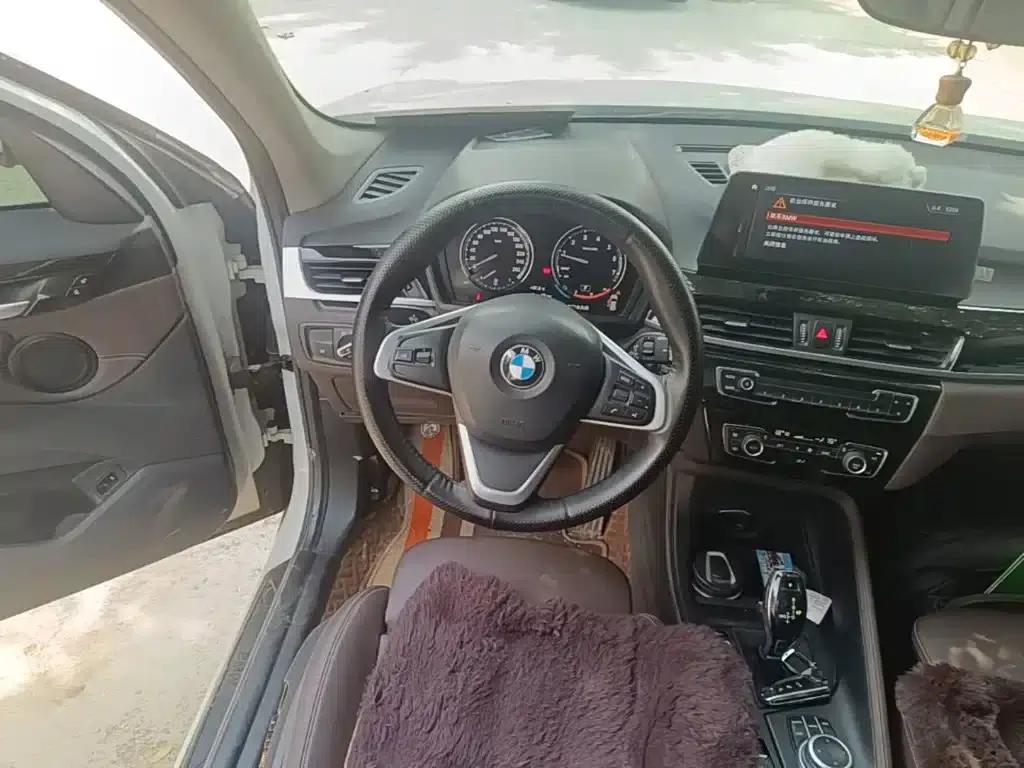 BMW X1 2020 sDrive25Li Leading Edition — миниатюра 11