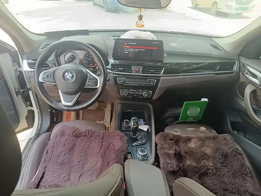 BMW X1 2020 sDrive25Li Leading Edition — миниатюра 10