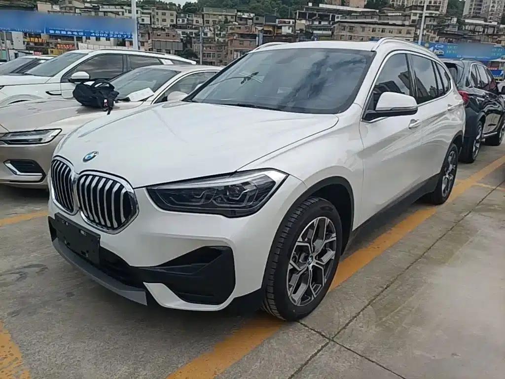 BMW X1 2021 sDrive25Li Leading Edition — миниатюра 2