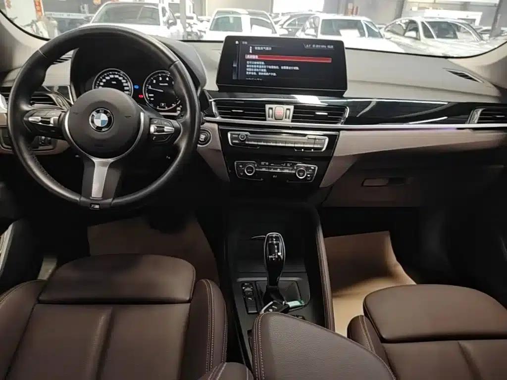 BMW X1 2022 sDrive25Li Leading Edition — миниатюра 13