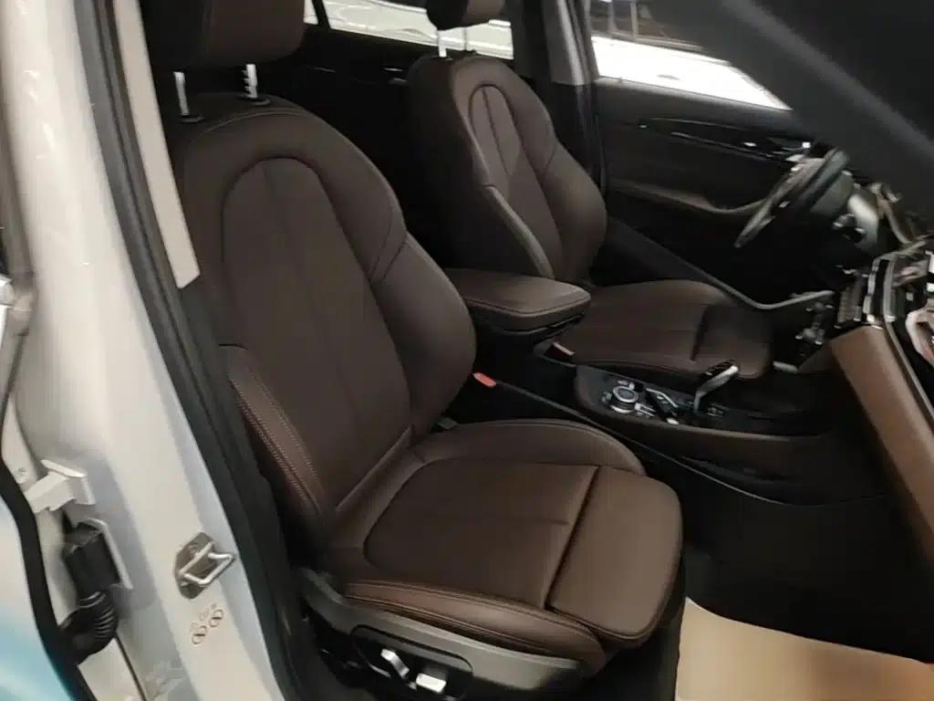 BMW X1 2022 sDrive25Li Leading Edition — миниатюра 25