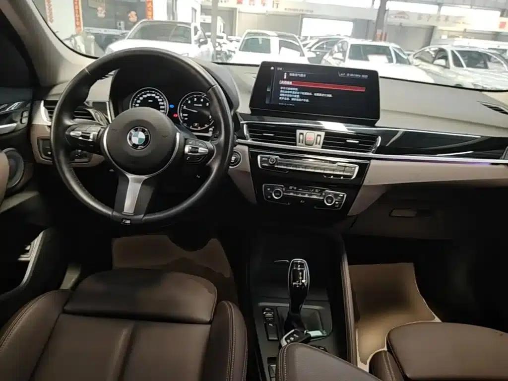 BMW X1 2022 sDrive25Li Leading Edition — миниатюра 10