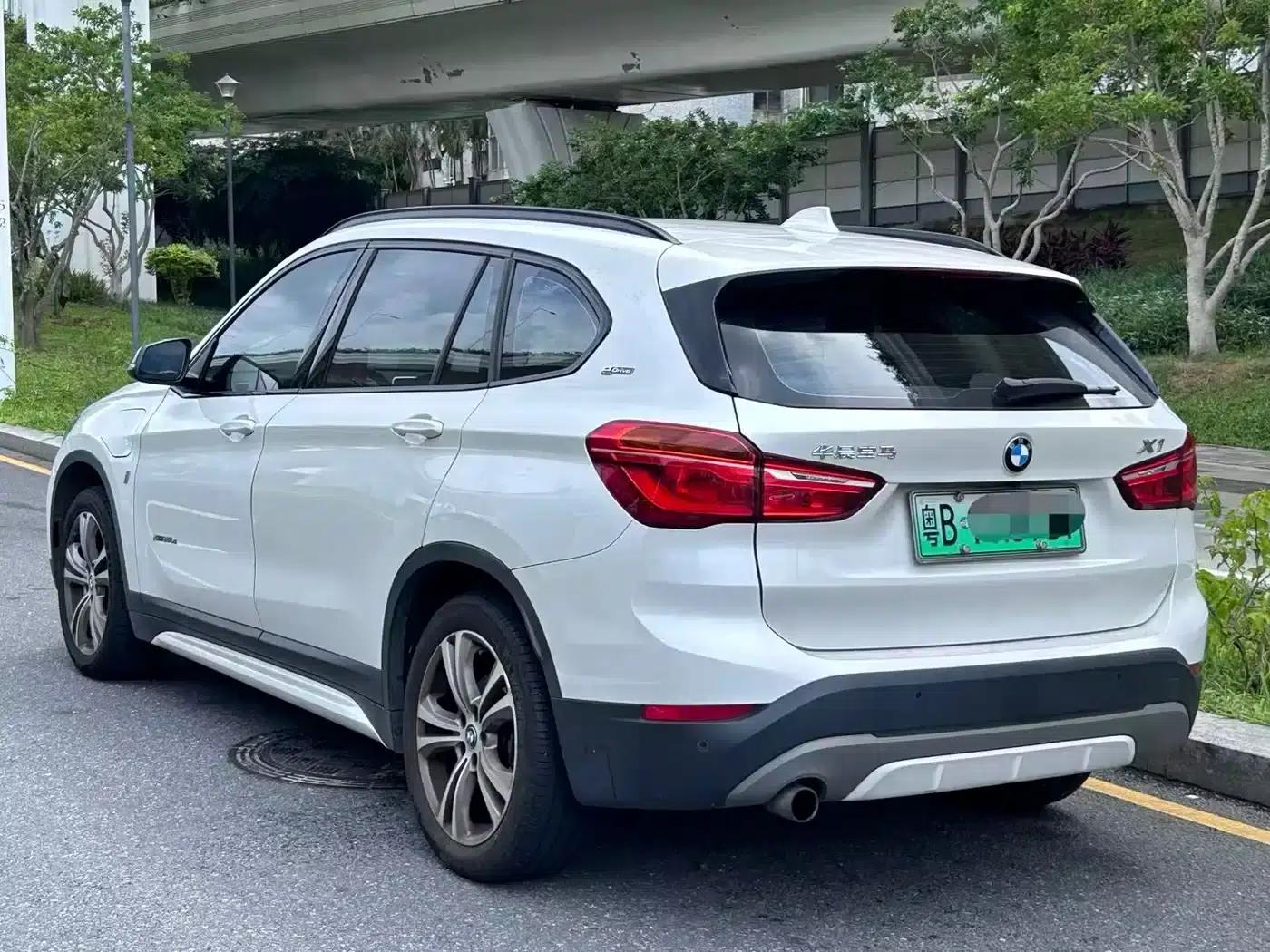 BMW X1 PHEV 2018 xDrive25Le Luxury — миниатюра 5