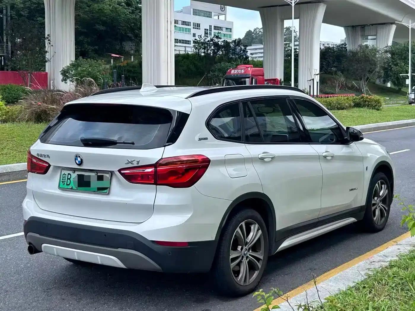 BMW X1 PHEV 2018 xDrive25Le Luxury — миниатюра 7