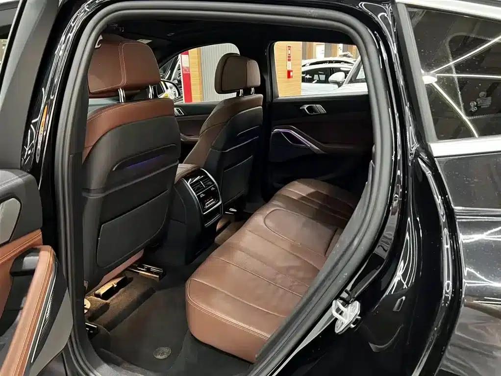 BMW X6 2021 xDrive40i Luxury M Sport Package — миниатюра 6