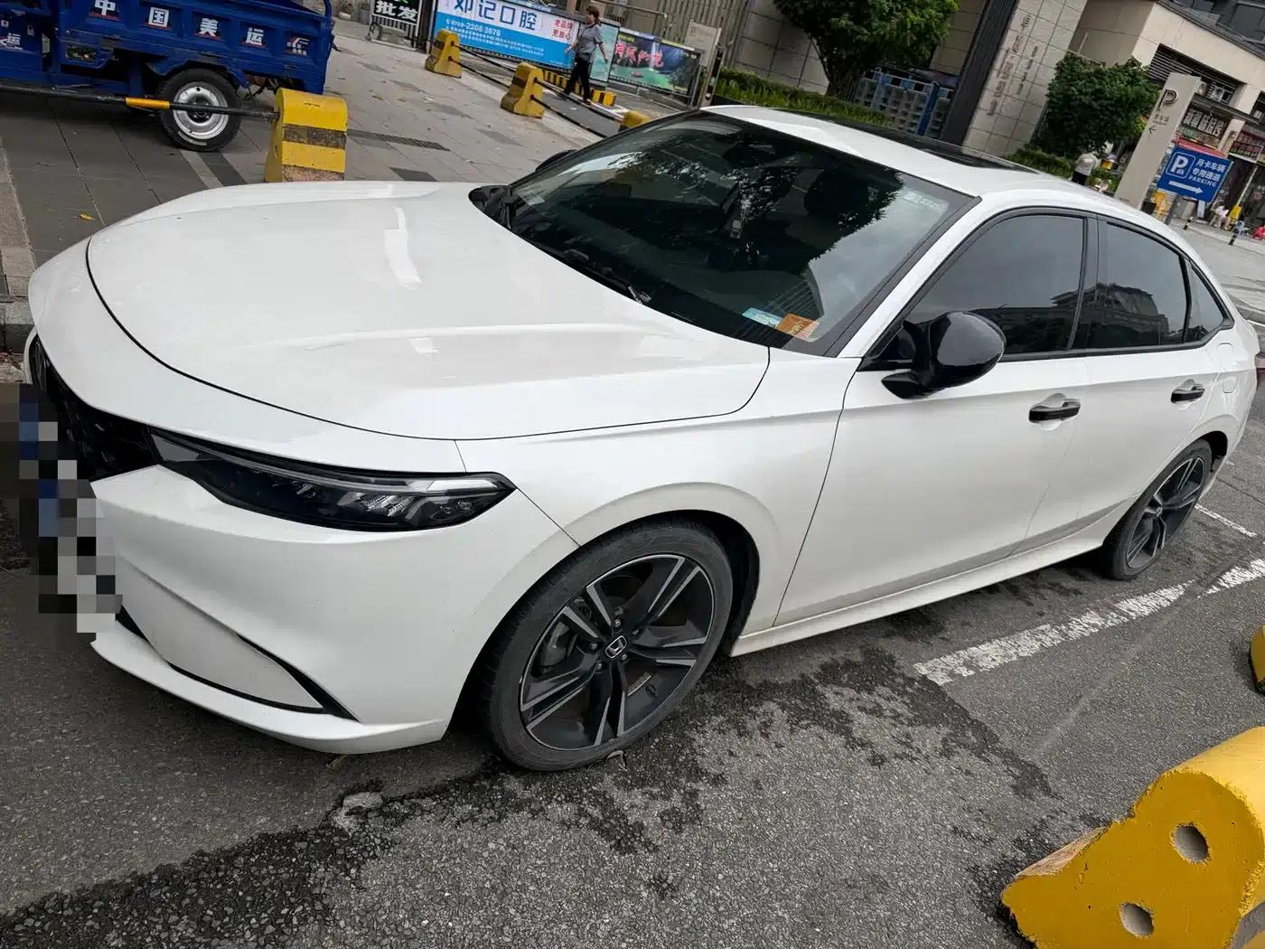 Stylish 2023 240TURBO CVT Phantom Night Luxury Edition — миниатюра 1