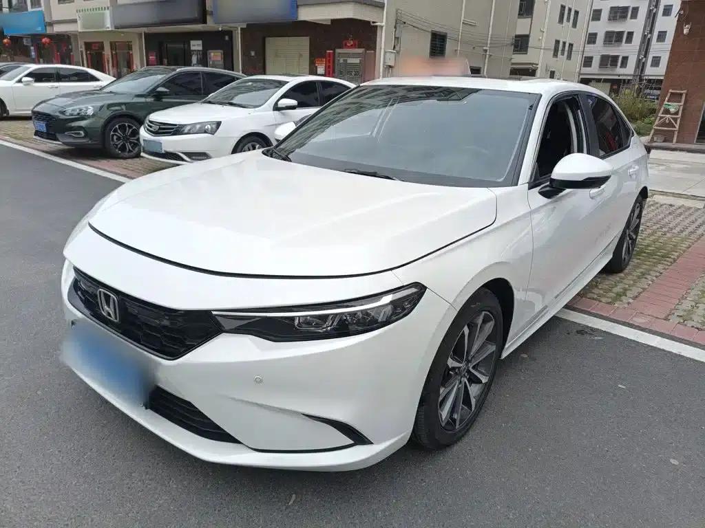 Stylish 2023 240TURBO CVT Deluxe Edition — миниатюра 1