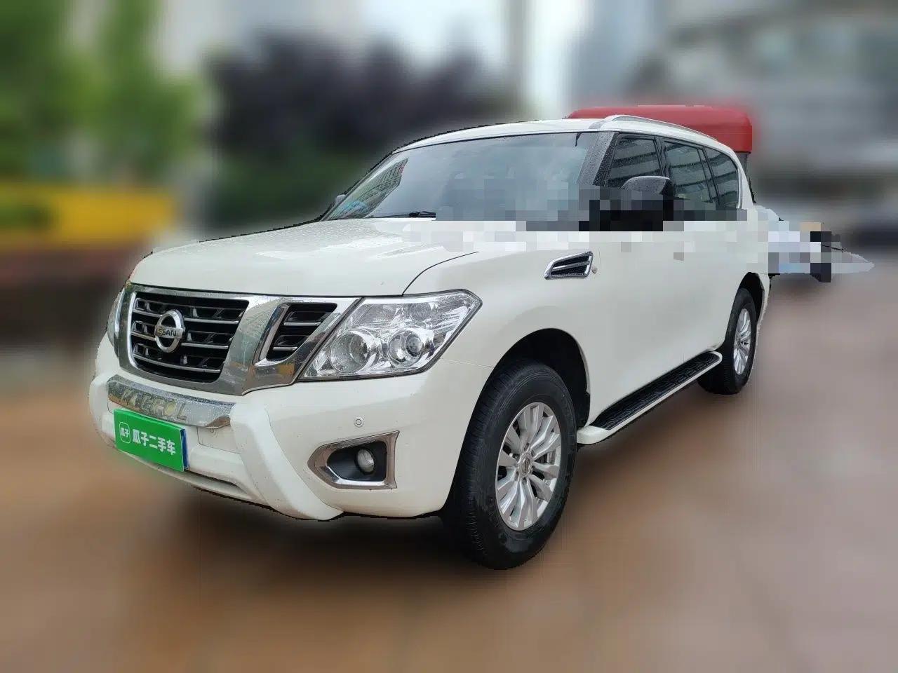 Nissan Patrol 2018 Nissan Patrol, Automatic, 4.0-liter, Seven-Seater, Gasoline Version — миниатюра 1