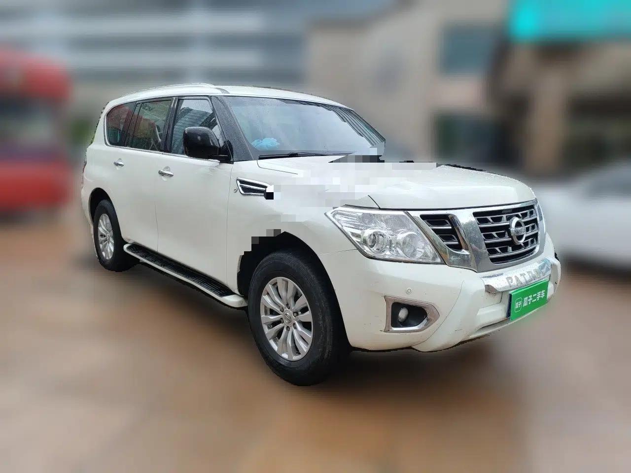 Nissan Patrol 2018 Nissan Patrol, Automatic, 4.0-liter, Seven-Seater, Gasoline Version — миниатюра 3
