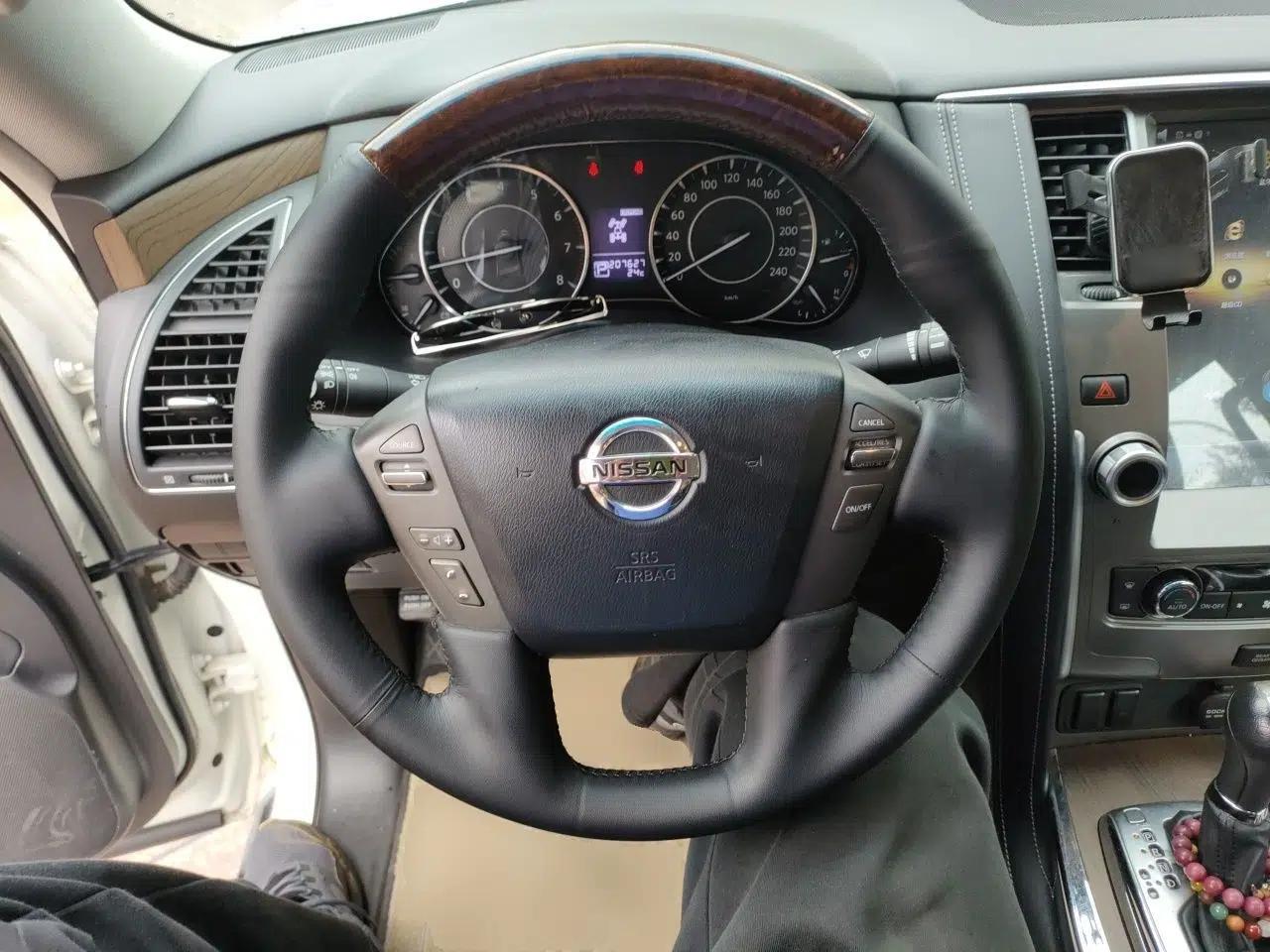 Nissan Patrol 2018 Nissan Patrol, Automatic, 4.0-liter, Seven-Seater, Gasoline Version — миниатюра 10