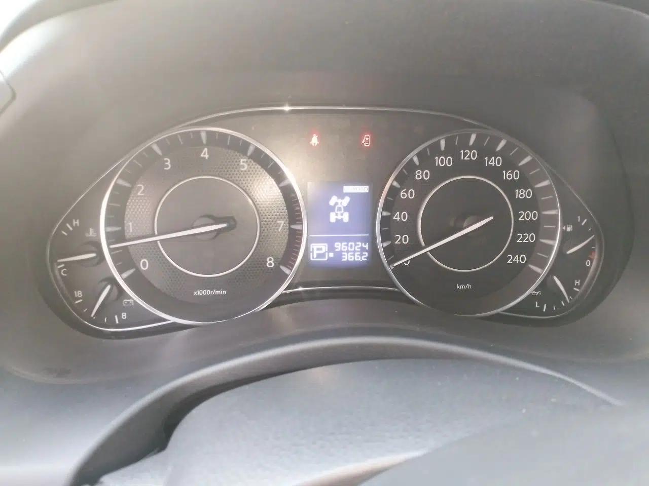 Nissan Patrol Tulai 2017, 4.0-liter automatic, 7 seats, no sunroof (parallel import) — миниатюра 11