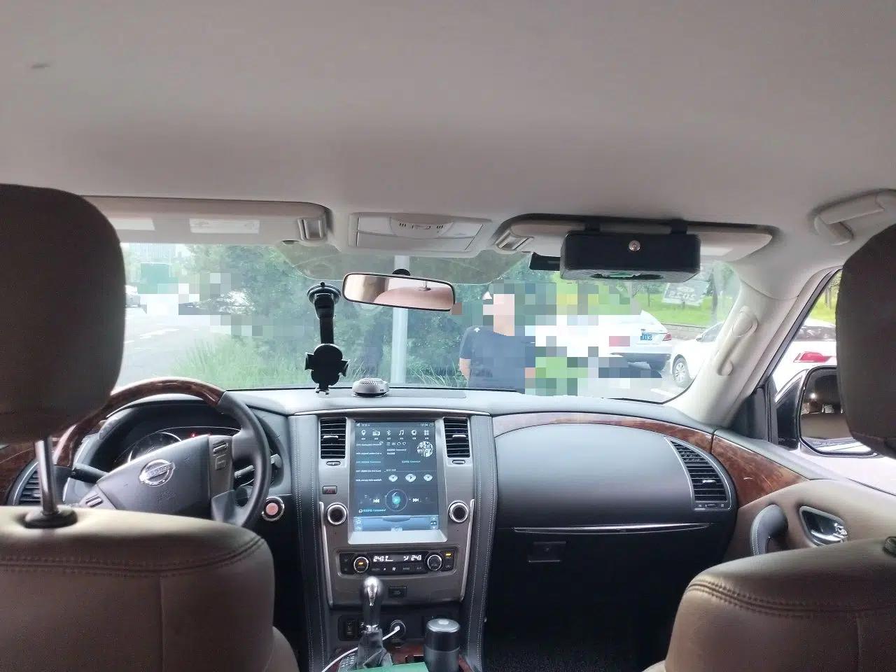 Nissan Patrol Tulai 2017, 4.0-liter automatic, 7 seats, no sunroof (parallel import) — миниатюра 18