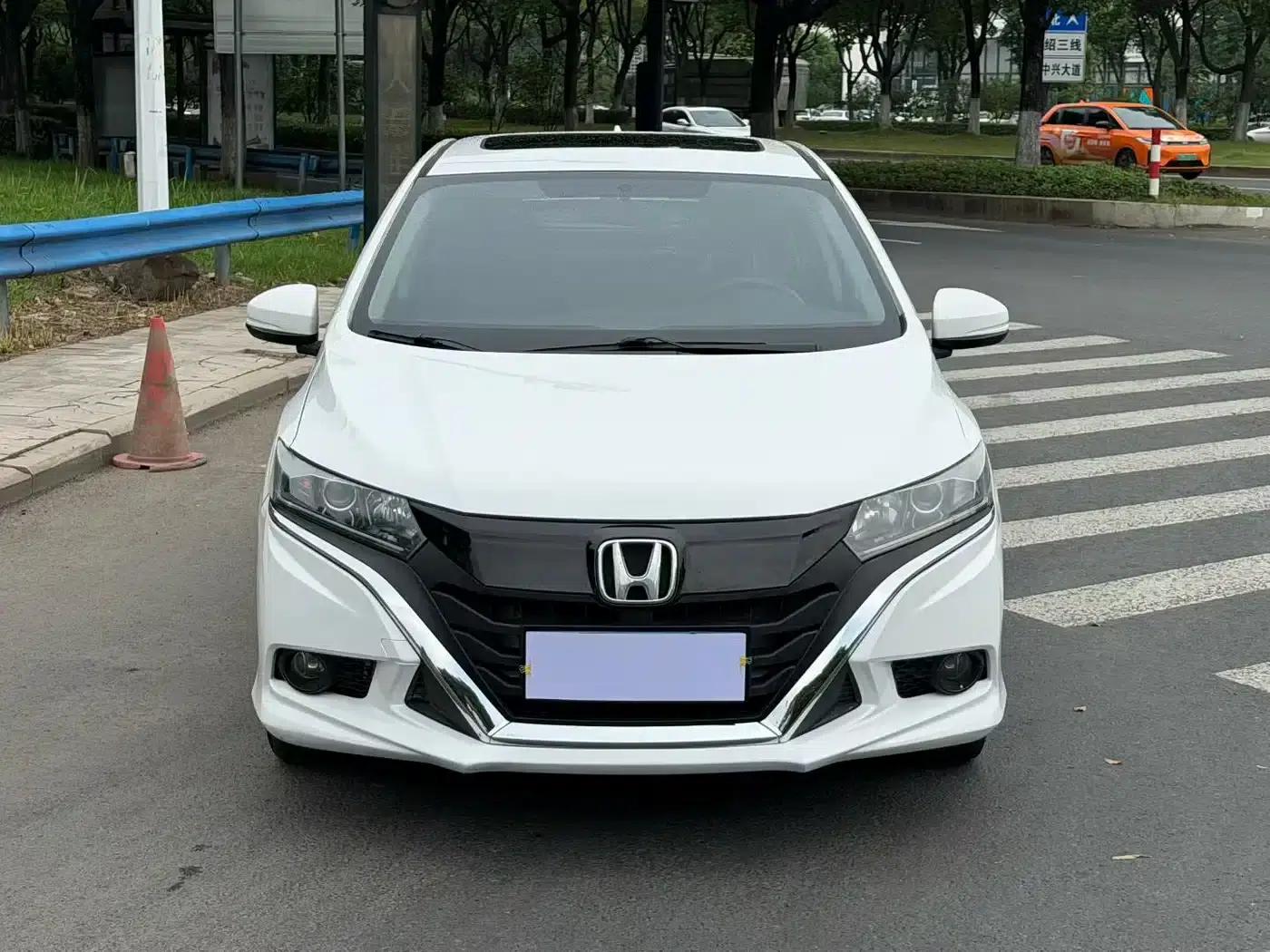 2017 Honda Crider 1.5L CVT Comfort Edition — миниатюра 2