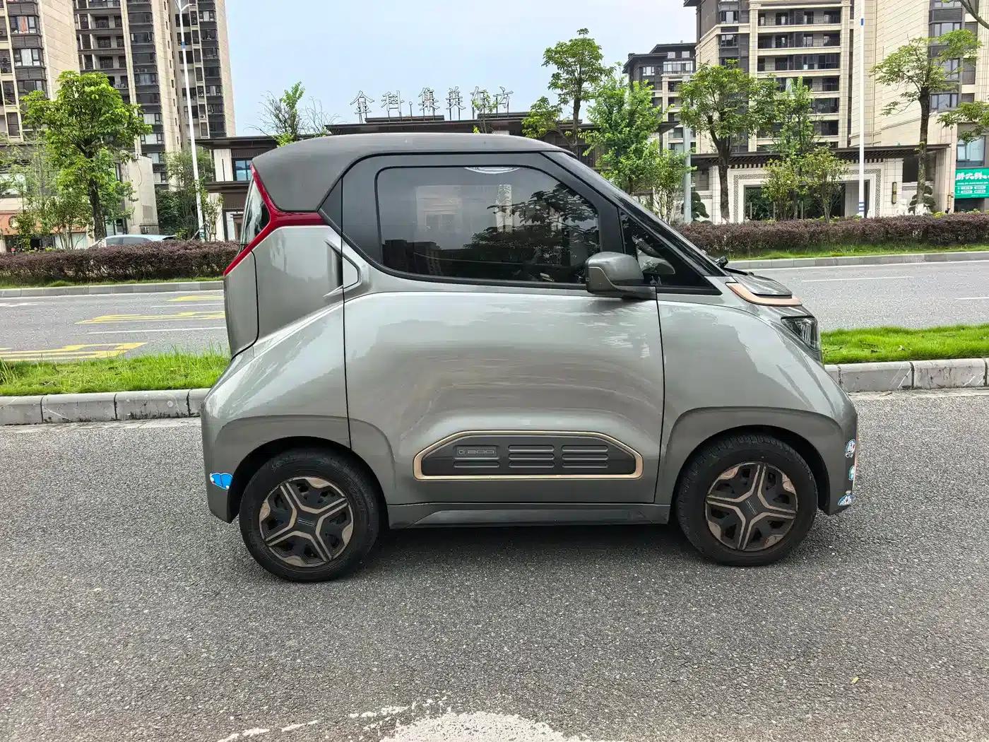 Baojun E200 2020 Model 305KM Smart Edition — миниатюра 4