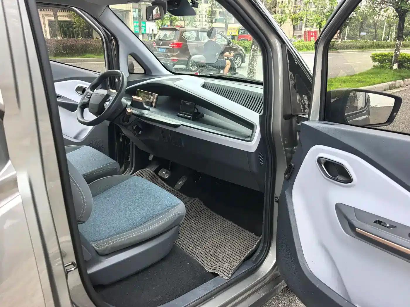 Baojun E200 2020 Model 305KM Smart Edition — миниатюра 9