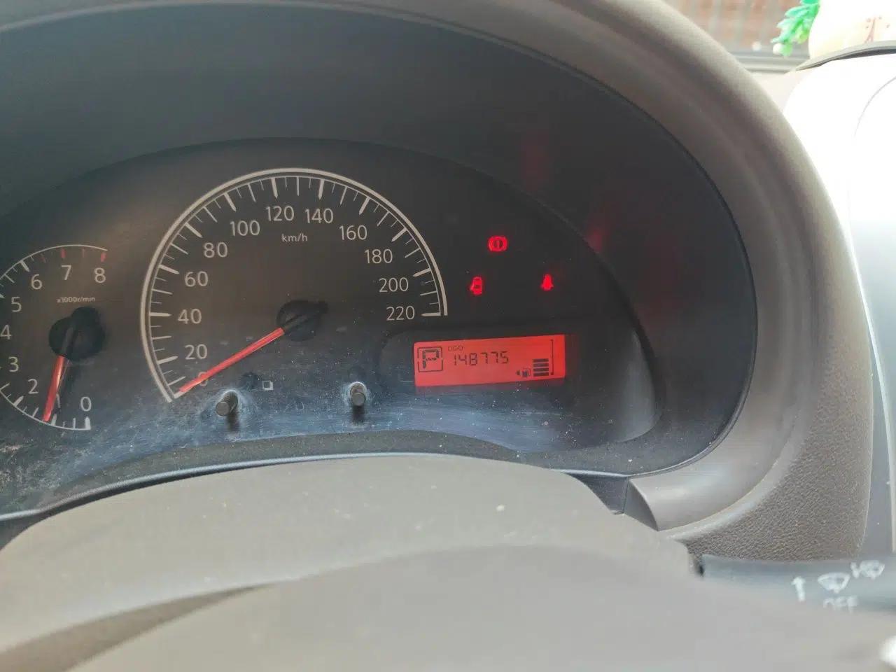 Nissan Sunny 2014 1.5XE CVT Comfort Edition — миниатюра 12