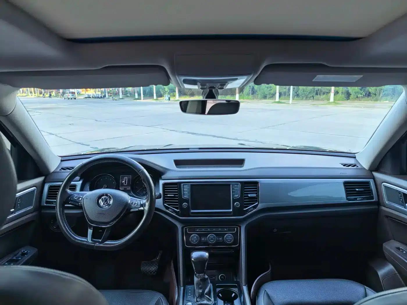 2017 Volkswagen Teramont 330TSI 2WD Luxury Edition — миниатюра 6
