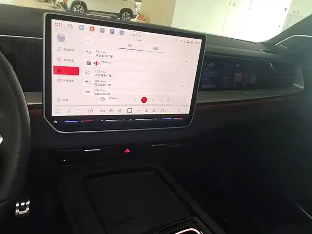 2025 Teramont Pro 450TSI 4WD Summit Edition — миниатюра 20