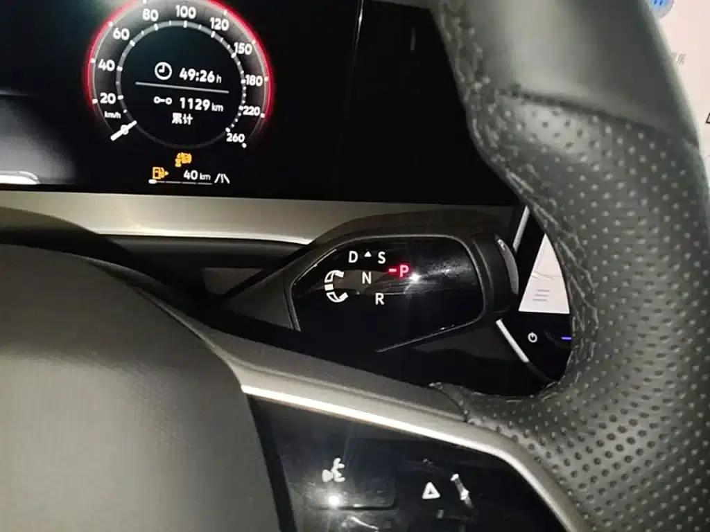 2025 Teramont Pro 450TSI 4WD Summit Edition — миниатюра 21
