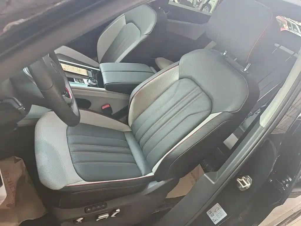 2025 Teramont X 380TSI 4WD Outstanding Edition — миниатюра 15