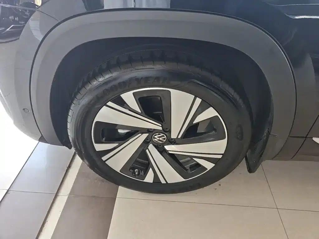 2025 Teramont X 380TSI 4WD Outstanding Edition — миниатюра 23