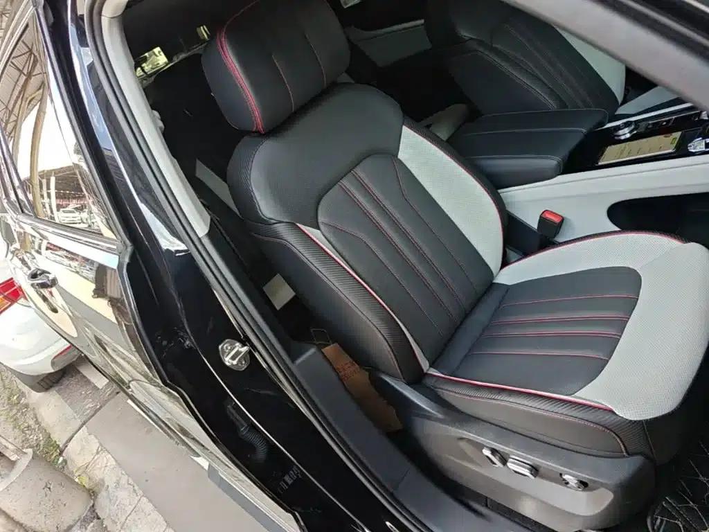 2025 Teramont X 380TSI 4WD Outstanding Edition — миниатюра 25