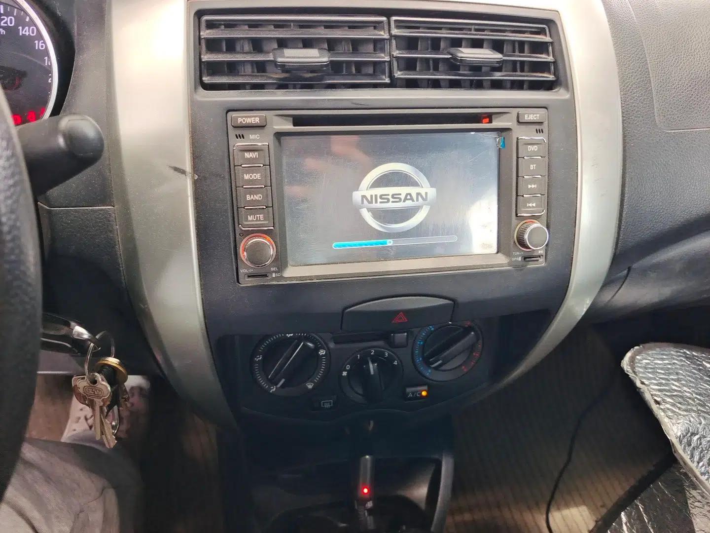 Nissan Livina 2013 1.6XE Manual Comfort Edition — миниатюра 13