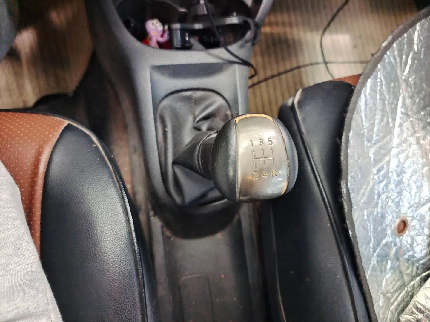 Nissan Livina 2013 1.6XE Manual Comfort Edition — миниатюра 14