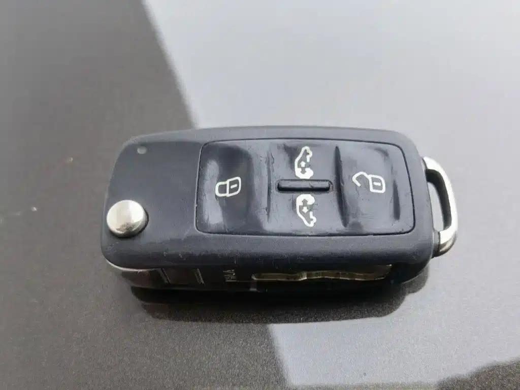 2016 Sharan 380TSI Comfort 7-seater — миниатюра 19