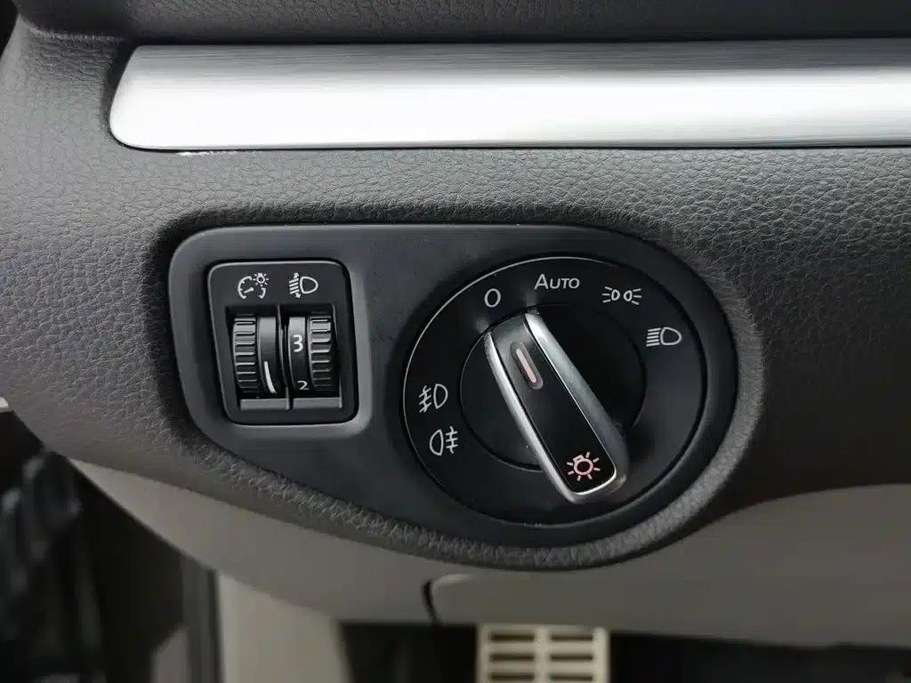 2016 Sharan 380TSI Comfort 7-seater — миниатюра 21