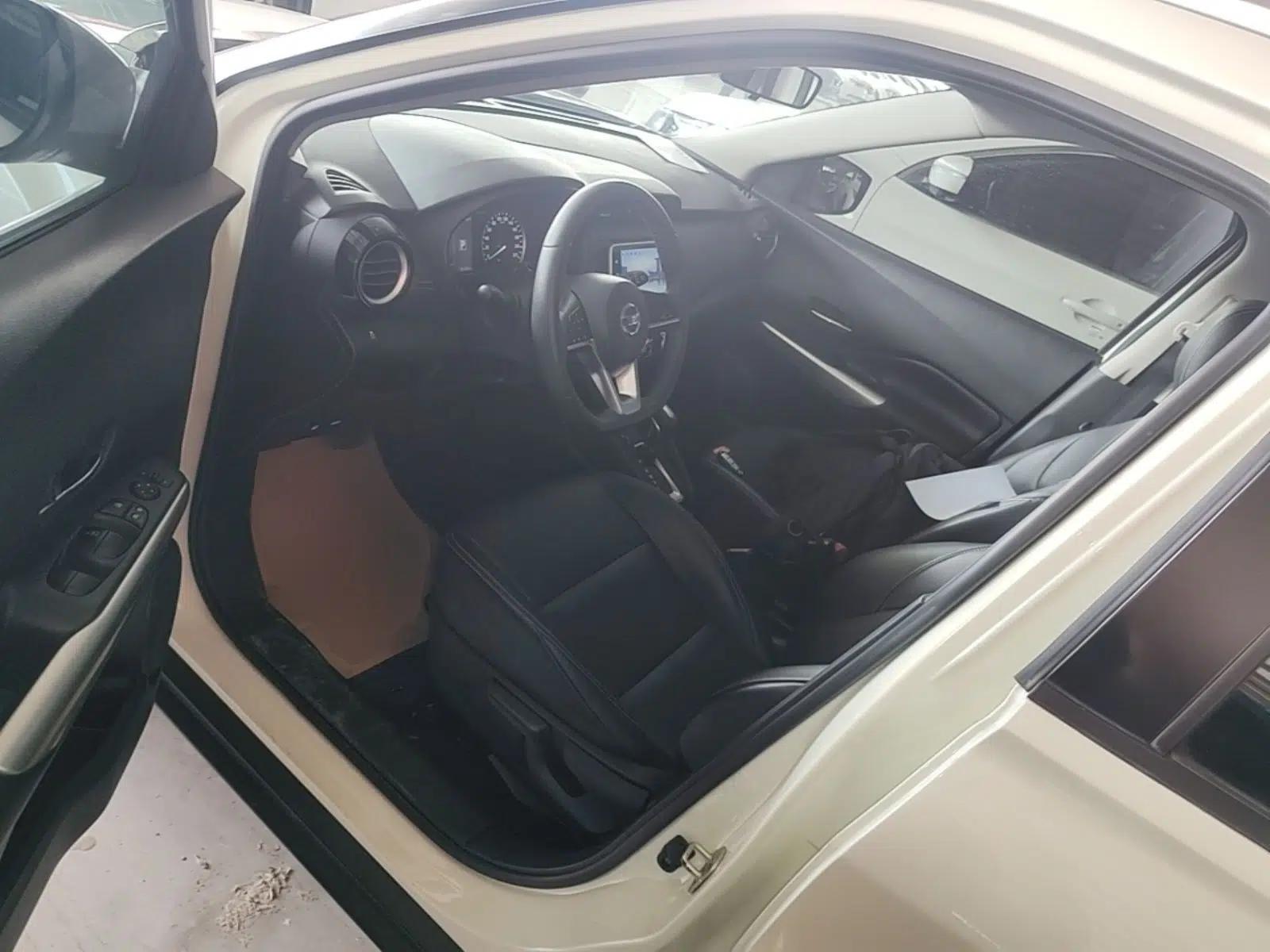 Nissan Kicks 2021 1.5L XV CVT Smart Connect Luxury Edition — миниатюра 18